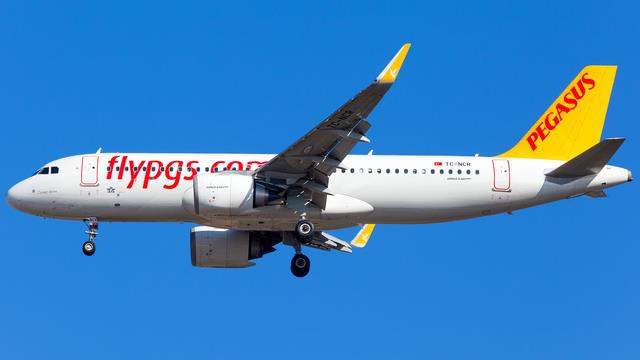 TC-NCR:Airbus A320:Pegasus Airlines